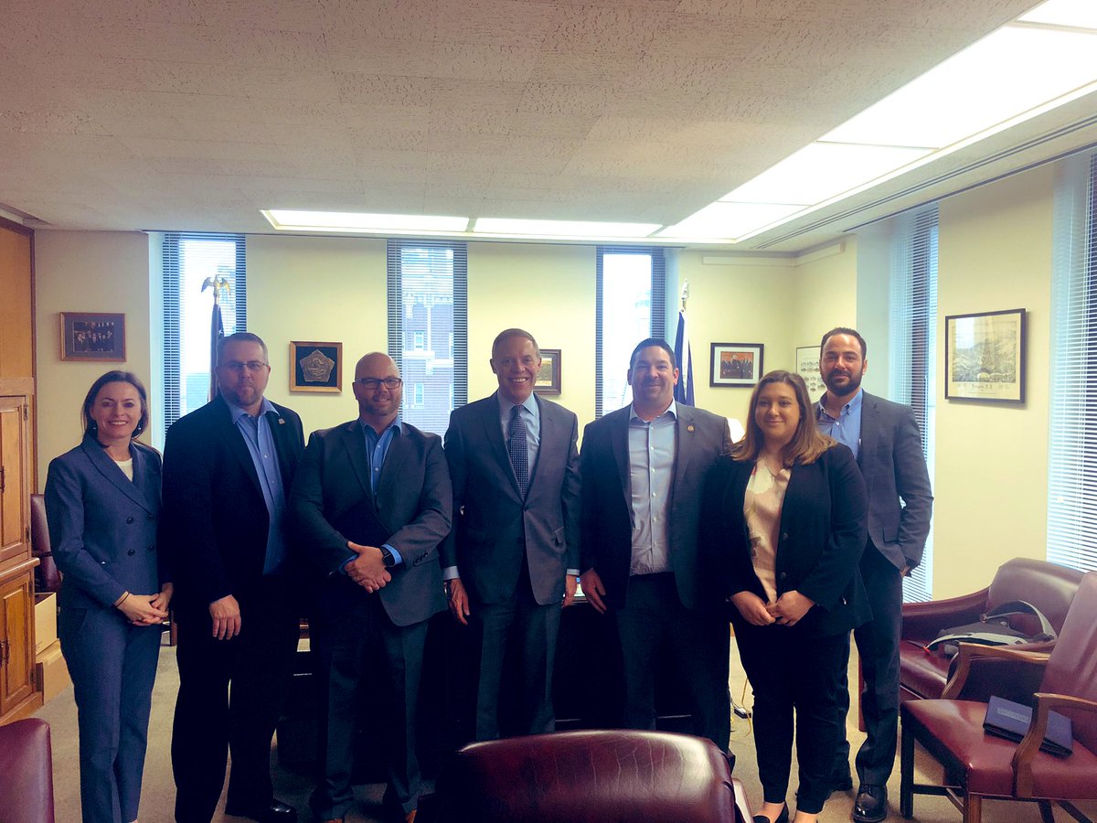 NASRCC_UBC's tweet photo. Pictured is #NASRCC Tricia Brown, Michael Cinquanti, Jordyn Sogoian, #Local277 Jim Mason, Fred Swayze & Mitch Latimer with Assembly Minority Leader @WillABarclay who is a long-time friend of the #CarpentersUnion. We thank him for his continued support for workers in his district. https://t.co/ORX0mGl1fs