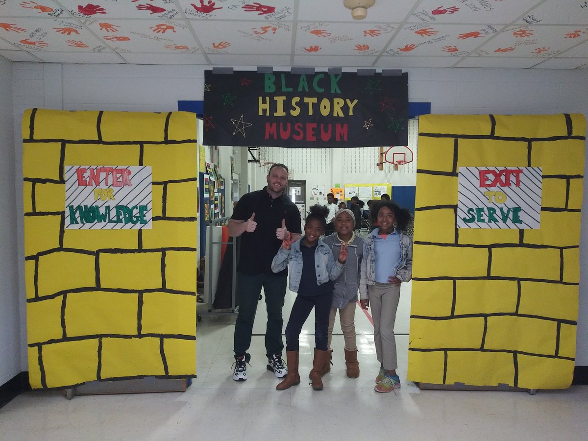 MrSucherman's tweet photo. Getting ready for our #blackhistory program! #lemasters @rgsdnews @BacktoBasicsInc #rgsd #blackhistoryart https://t.co/UmIsVlx7gh