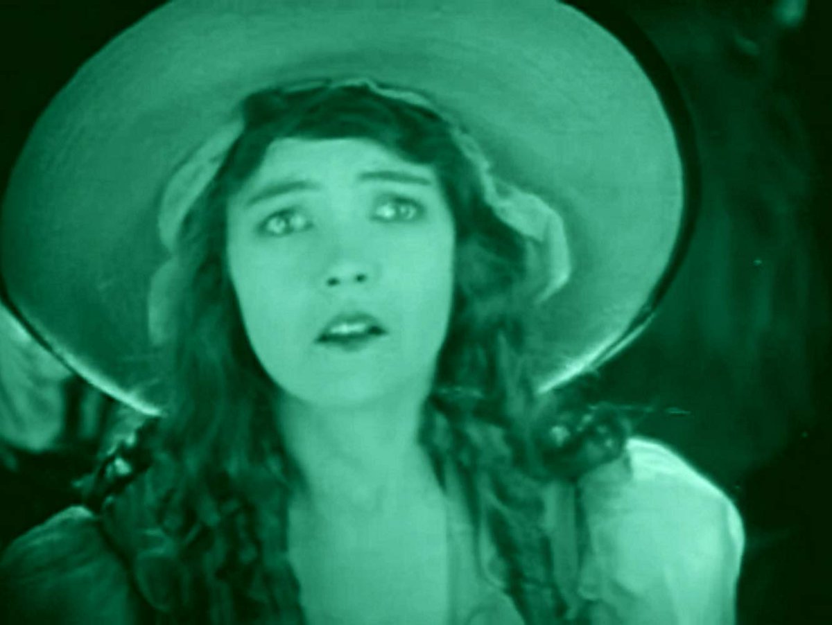 Nave Twitterren 吹雪の中のリリアン ギッシュhttps T Co Rxgqmjdd6eの顔を正確に描写するには一体どれだけの文章を費やせばよいのだろう ルネ クレール ああ リリアン ギッシュよ 嵐の孤児 T Co Vlrhsort6fよ リリアン ギッシュよ ああ Nave Twitterren 吹雪の中のリリアン ギッシュhttps T Co Rxgqmjdd6eの顔を正確に描写するには一体どれだけの文章を費やせばよいのだろう ルネ クレール ああ リリアン ギッシュよ 嵐の孤児 T Co Vlrhsort6fよ リリアン ギッシュよ ああ