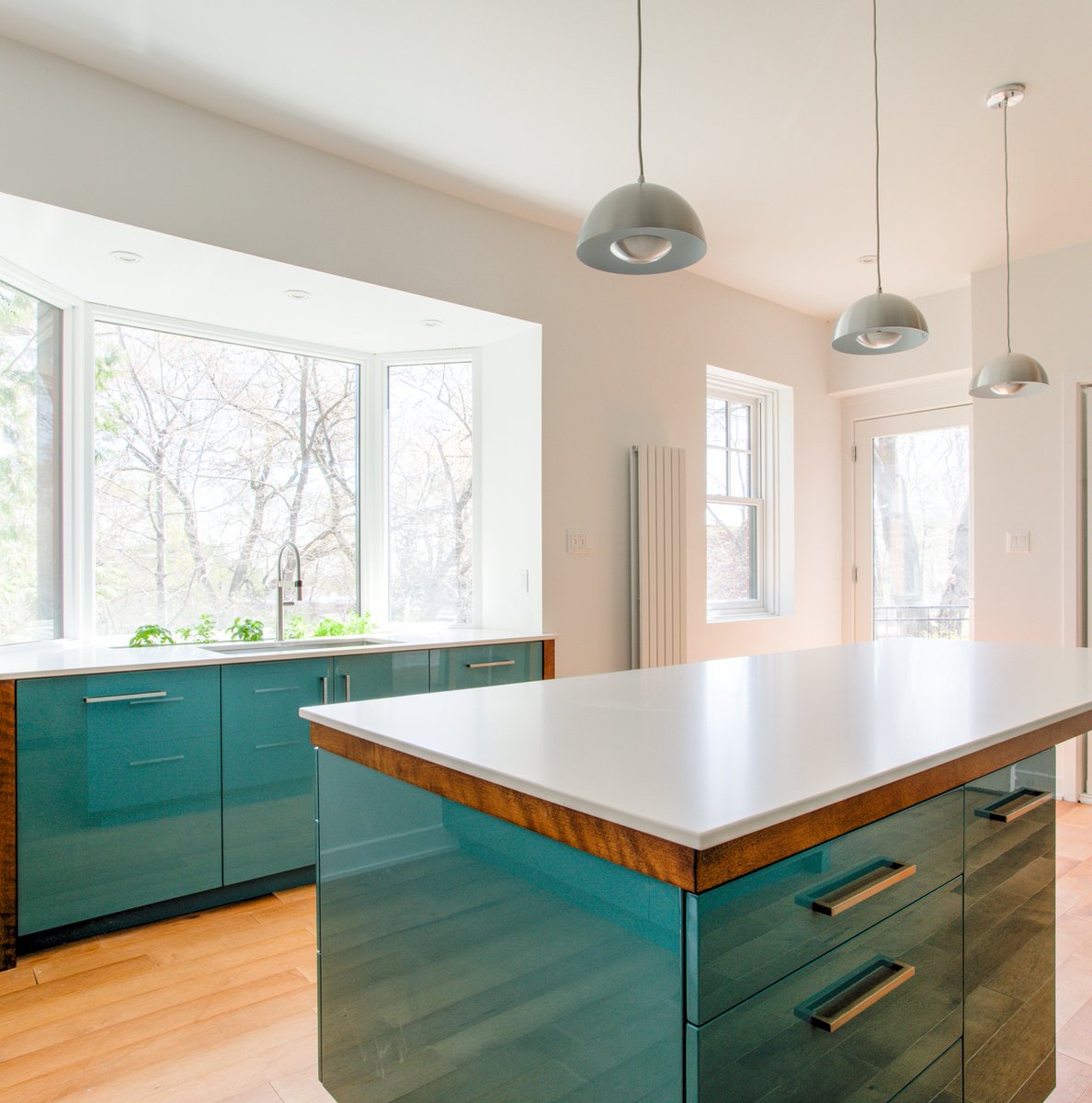 duquesimms's tweet photo. Ready for another before/after in our #dreamsizing transformation series? ⁠This impressive #Westmount home was brilliantly renovated for a beautiful European family to call it home. Our client was daring in her style but the result is nothing short of spectacular!#interiordesign https://t.co/oGHlZKzz4b
