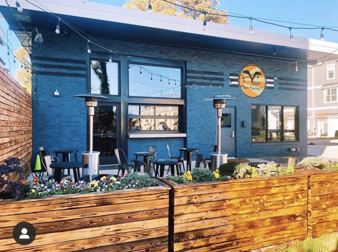 Rien de mieux lors d’une belle journée ensoleillée que de  parcourir notre route des micro-brasseries dans nos sept districts. visitvirginiabeach.com/blog/post/expl…