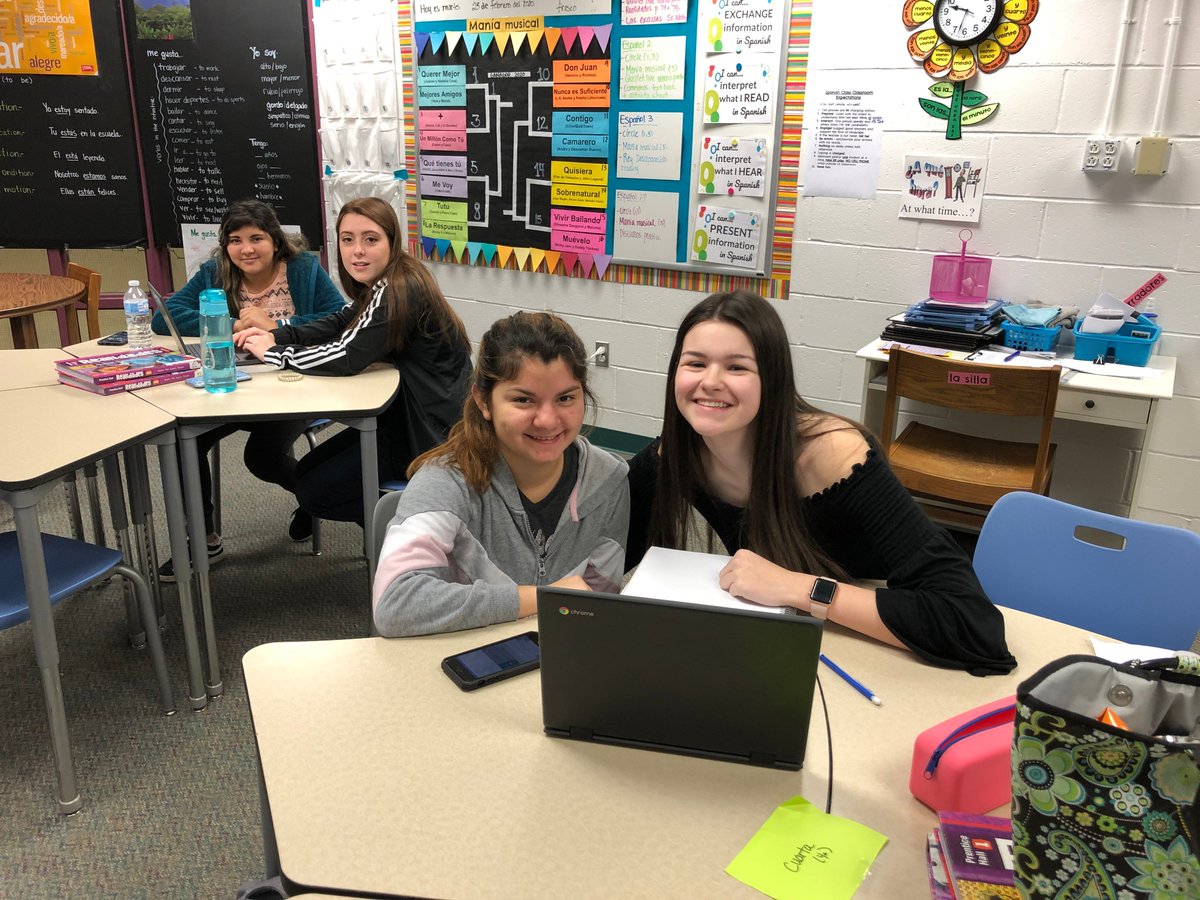 It was great seeing our emergent bilingual and AP Spanish students tutoring each other in various subjects using their Spanish. #WeAreSaydel
