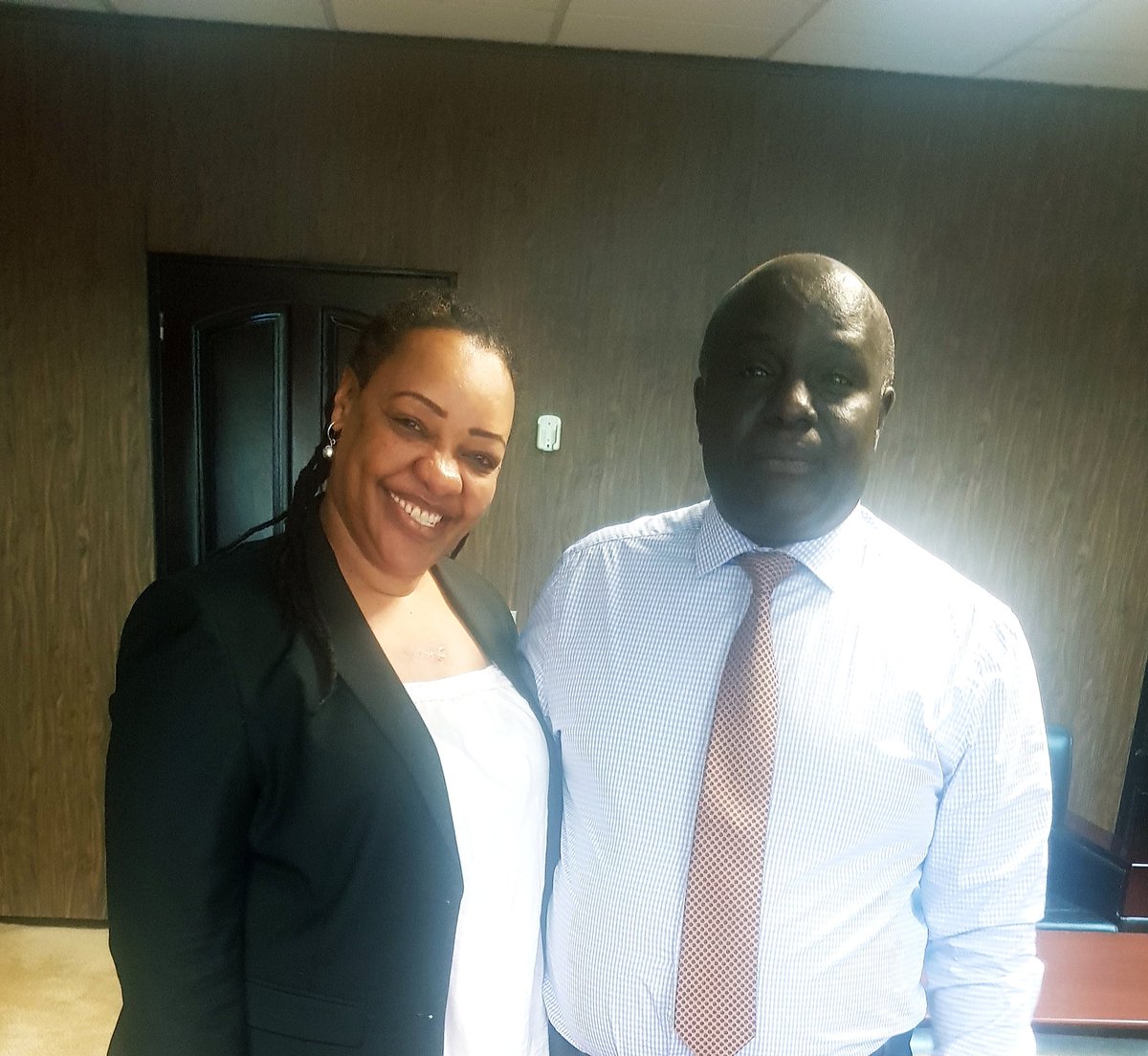 JaneNtunde's tweet photo. The EPIC moment of my current assignment.... with Chief Economist of Rwanda Central Bank BNR Professor Thomas Kigabo RUSUHUZWA🤗
#Honored
#MyAfricanTriangle https://t.co/GQVmNgV53O