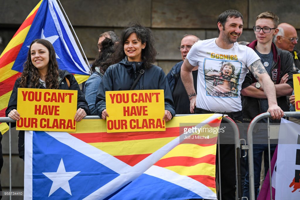 🌟 Citizens of Edinburgh! Come and support <a href="/ClaraPonsati/">Clara Ponsatí</a> as Spain again tries to extradite &amp; jail her for the terrible crime of organizing a vote.

We'll be there in the morning &amp; again in the afternoon - come whenever you can.

📆 Thu 5 March
🕘 09:45 &amp; 16:00
📍 27 Chambers St