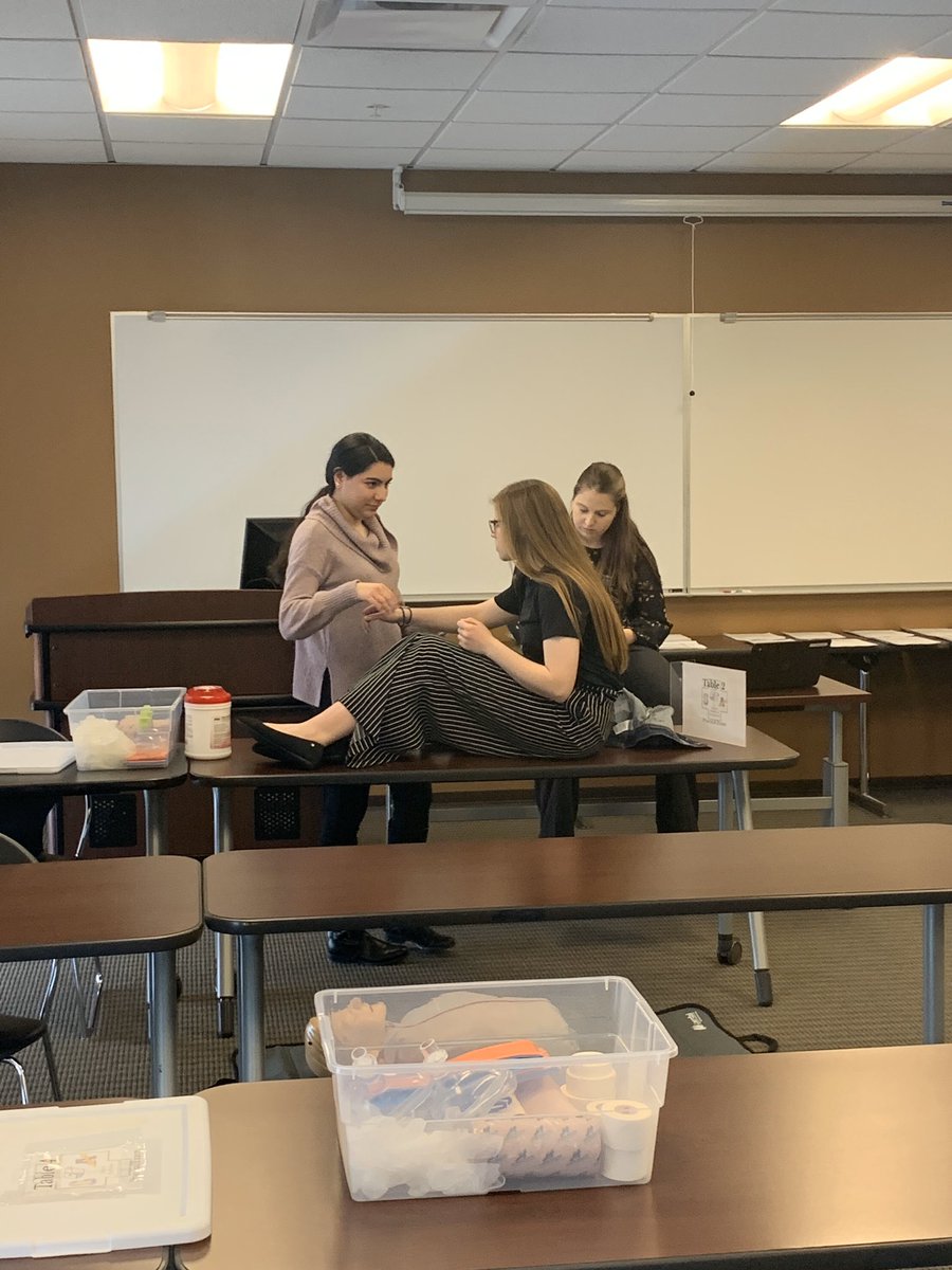 SportMedAAS's tweet image. Student ready to show their Sports Medicine skills in the Practical Competition!! #SMS2020