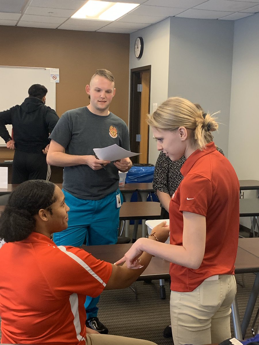 SportMedAAS's tweet image. Student ready to show their Sports Medicine skills in the Practical Competition!! #SMS2020