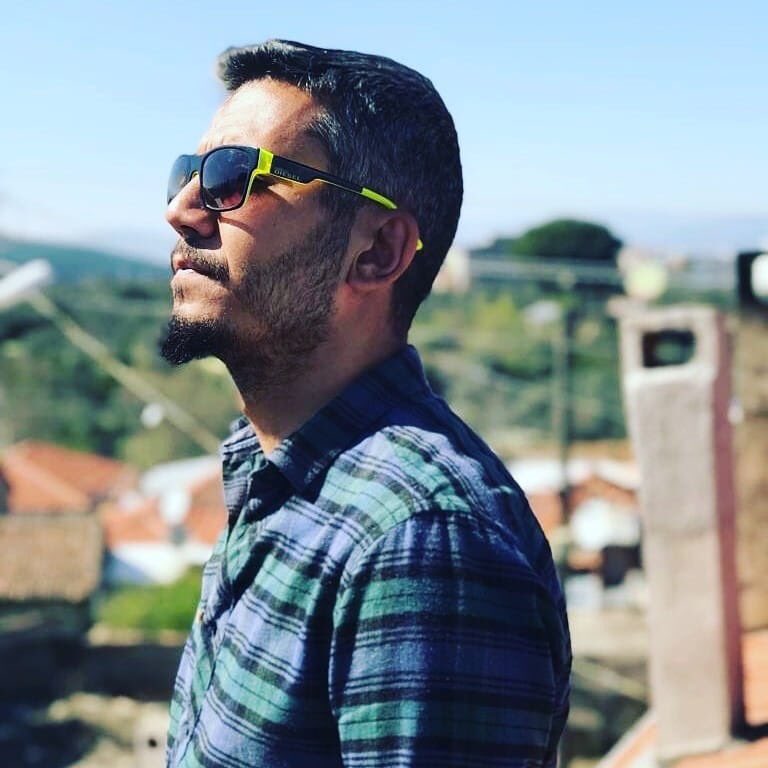 hayatta her düşüş bir öğreniş,ne düşüş biter ne de öğreniş.