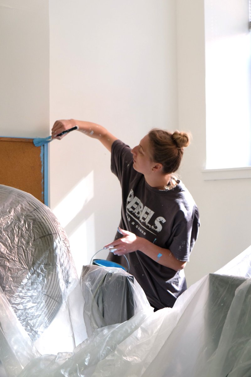 A big shout-out to our new associate board for raising $5000 dollars to refreshen our shelter!🥳 Renovation is currently taking place, and a brighter, better, comfier shelter will soon be ready for our guests! ☺️ #xaviermission #nonprofitorganization #shelter