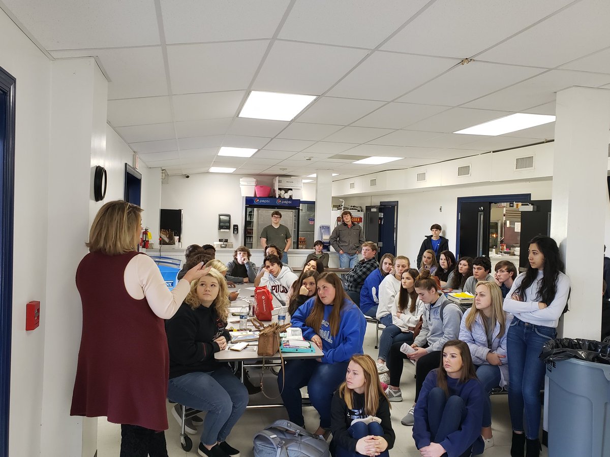 WCCDualEnroll's tweet photo. WCC instructors and @WCCDualEnroll are speaking with students about the variety of DE courses options taught at both the Lakeside School and WCC Sparks Campuses. @wccdothan https://t.co/MJAhI6yCed