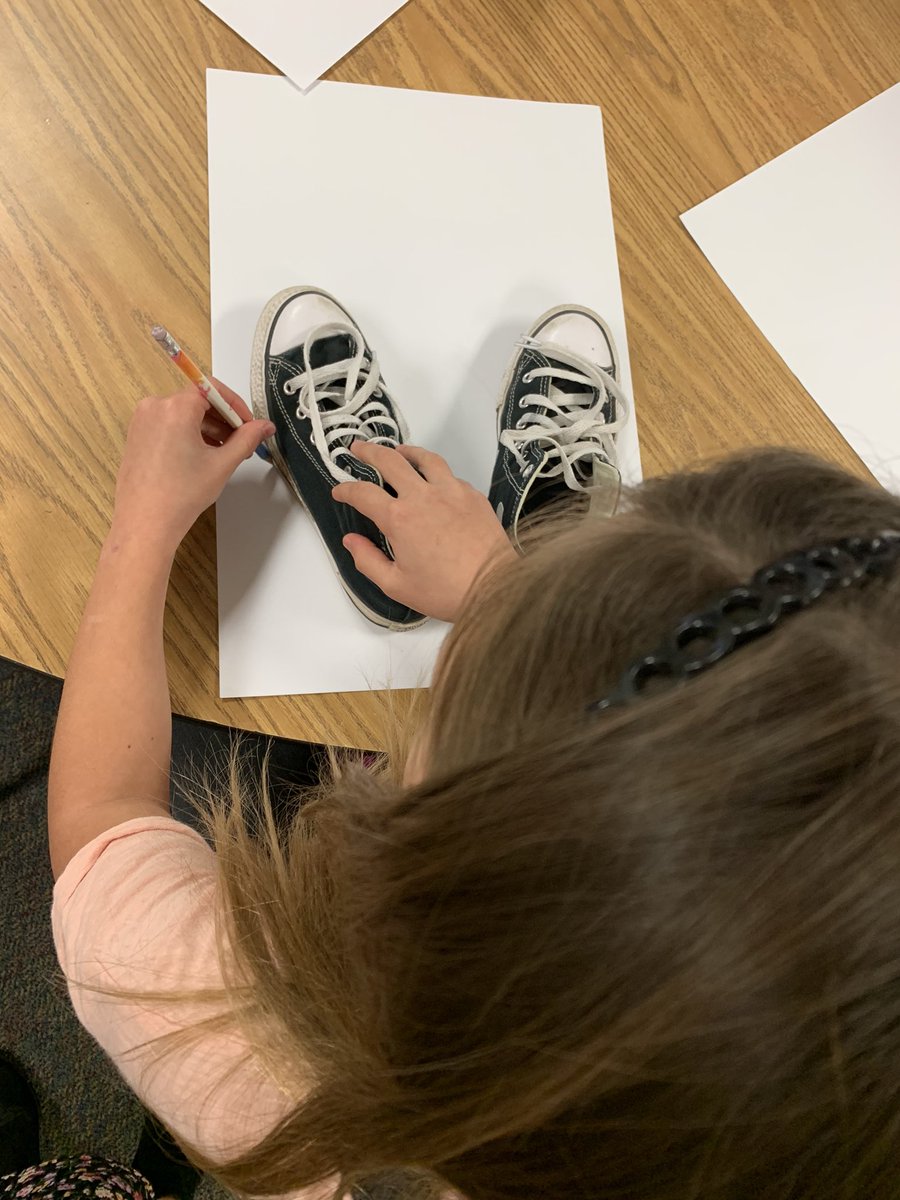m_hern7's tweet photo. Another great art lesson with @RAMriverside! Thank you Ms Mosley for inspiring our students. #cityofartsandinnovation #RUSDlearns https://t.co/sJpzZ3mNPK