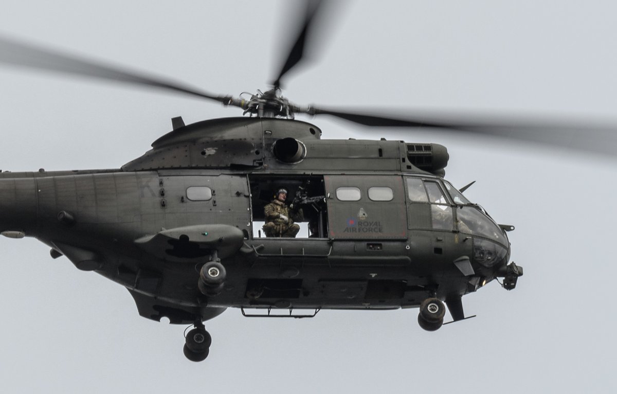 BFBS Radio (@bfbsradiohq) on Twitter photo 🚁| "Operation Dragon Hart in full swing with <a href="/RAFBenson/">RAF Benson</a> <a href="/33SqnRAF/">33 Squadron RAF</a> Pumas XW220 K and XW232 P beating up Cardiff Bay this afternoon and getting a good view from my back garden!" 🏴
Thanks to Peter Howlett <a href="/CardiffOTT/">Peter Howlett</a> for this amazing set of photos of <a href="/RoyalAirForce/">Royal Air Force</a> Pumas! 🚁| "Operation Dragon Hart in full swing with <a href="/RAFBenson/">RAF Benson</a> <a href="/33SqnRAF/">33 Squadron RAF</a> Pumas XW220 K and XW232 P beating up Cardiff Bay this afternoon and getting a good view from my back garden!" 🏴
Thanks to Peter Howlett <a href="/CardiffOTT/">Peter Howlett</a> for this amazing set of photos of <a href="/RoyalAirForce/">Royal Air Force</a> Pumas!