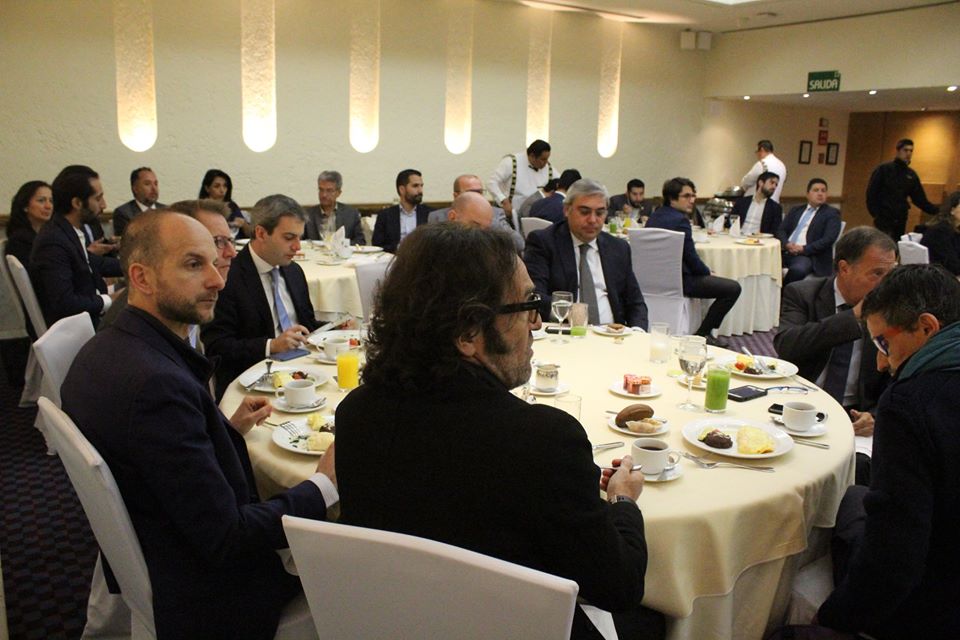 camescommx's tweet photo. Existen más de 4 millones de PyMEs en México y representan el 50% del PIB.
Panel de Financiamiento para las PyMEs @caixabank @BancoSabadellMX y @SantanderMx

@clubcatnegocios

#SocioCamescom
#EventoCamescom
#130AñosEnMéxico https://t.co/WZUhGvkORU