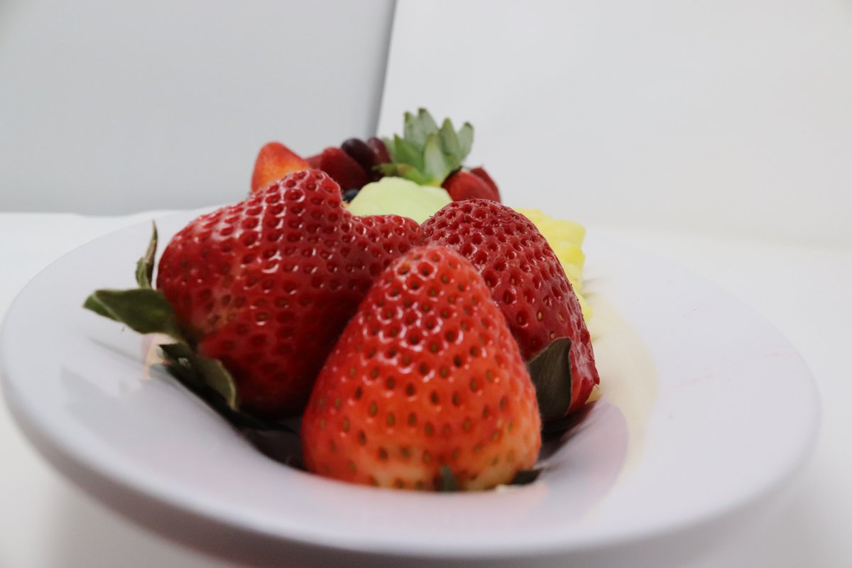 What do you call a sad strawberry?

...

A blueberry. But please refrain from doing that on #NationalStrawberryDay, if you could. 🍓🍓🍓