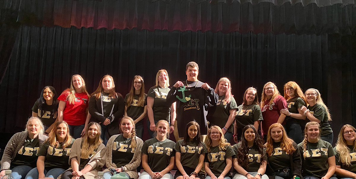 Thank you to everyone who came out last night to support and watch our 10th Annual Sweetheart Competition. We are pleased to announce that Bouk, a brother of Fiji, is our new Sweetheart! Congratulations Bouk, we are so excited to have you as our new Sweetheart! 💛💚