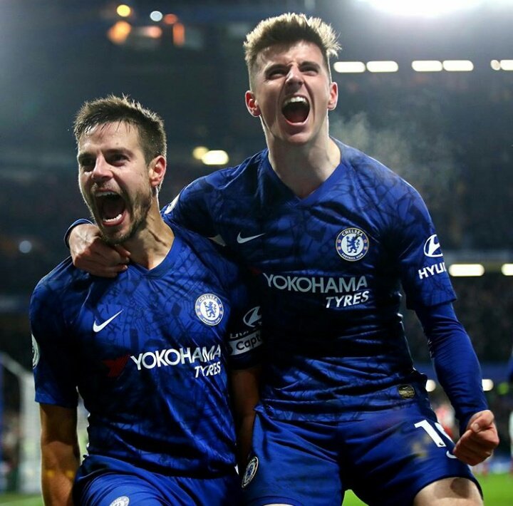 melvinnasasira's tweet image. There's a sports group I'm part of on WhatsApp. Members share sports updates &amp;amp; have discussions &amp;amp; arguments about their clubs especially on match days. We are looking for more fans of London clubs to make conversations more all-round. Dm if you're interested in joining. RT. #epl