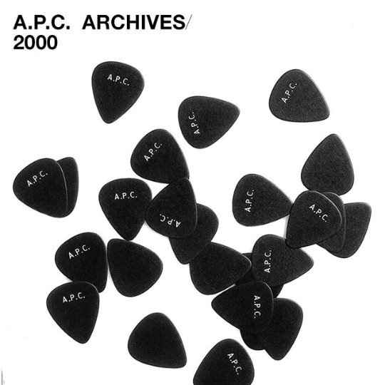 APC_USA's tweet photo. A.P.C archives, 2000⠀
⠀
A.P.C. guitar picks by Joseph Benita. Photo from the Transmission book, part 3. Catalogue raisonné.⠀
⠀
#APC #APCarchives #APCTransmission #APCmusic #Paris https://t.co/RpVXYt6hb3