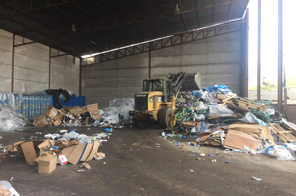 RececoEs's tweet photo. ¿Qué es un Gestor de Residuos? 👉https://t.co/FkOWtY4WBr RECECO - Reciclaje Ecológico desde 1967: 📞+34 91 676 42 85 📧 info@paletsrecicladosmadrid.es https://t.co/hsgLxGuFKn
