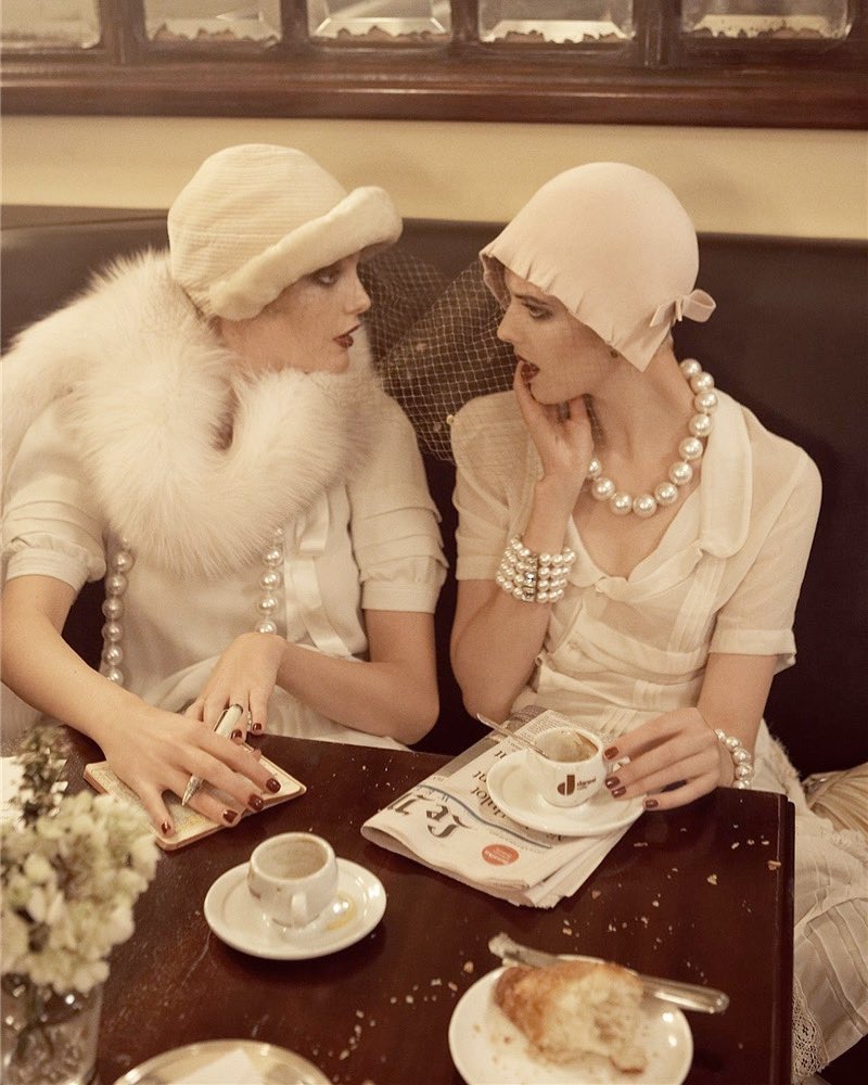 Forever mood... Coffee, croissants, pearls, Paris 🇫🇷☕️🥖