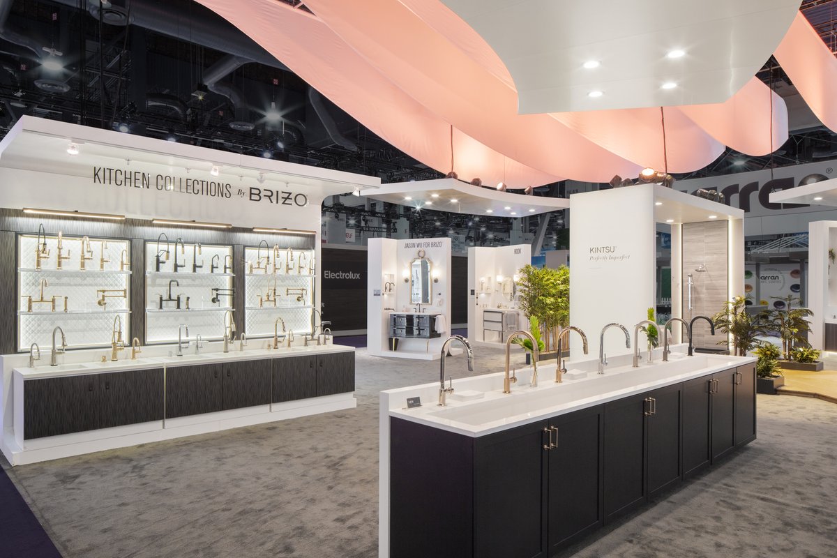 centpoint's tweet image. Check out the @brizo exhibit at #KBIS2020 created by @centerpoint. The 60’ x 70’ exhibit showcased the wide range of Brizo products while drawing attendees in through clean, modern design and inviting, unique spaces. 
#brandexperiences #exhibit #centerpointmarketing