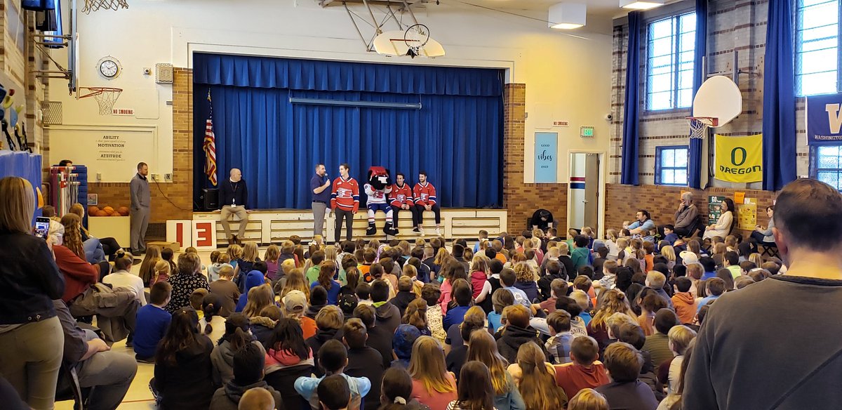 spokanechiefs's tweet image. 🎤 Thanks to Wilson Elementary for having us out for another great @AvistaUtilities Heroes Program today, talking to the kids about setting and achieving goals! #GoChiefsGo #HeroesProgram @spokaneschools