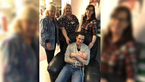 Same neo natal staff care for dad and son, 29 years apart bddy.me/2wdfyKs