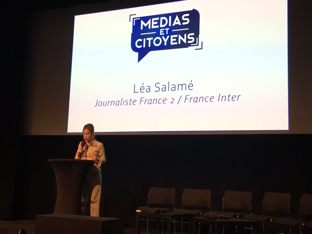 evedx's tweet photo. đłïž Soiree de la restitution de la consultation #Mediasetcitoyens pour renforcer le lien de confiance entre #mĂ©dias et citoyens animĂ©e par @LeaSalame en prĂ©sence des contributeurs et des mĂ©dias partenaires dont @Francetele et @radiofrance
#NotreTele #lien #confiance https://t.co/gAjfDyt5OK