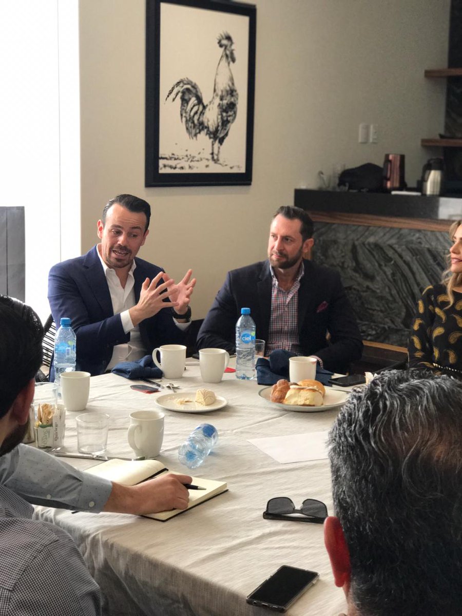 EntureSB's tweet photo. Taller de Gobierno Corporativo en Hermosillo, Sonora, con principales empresarios de la región.
#Enture #HazMas #WorkSmartInvestSmarter https://t.co/qJuDQiTpL0