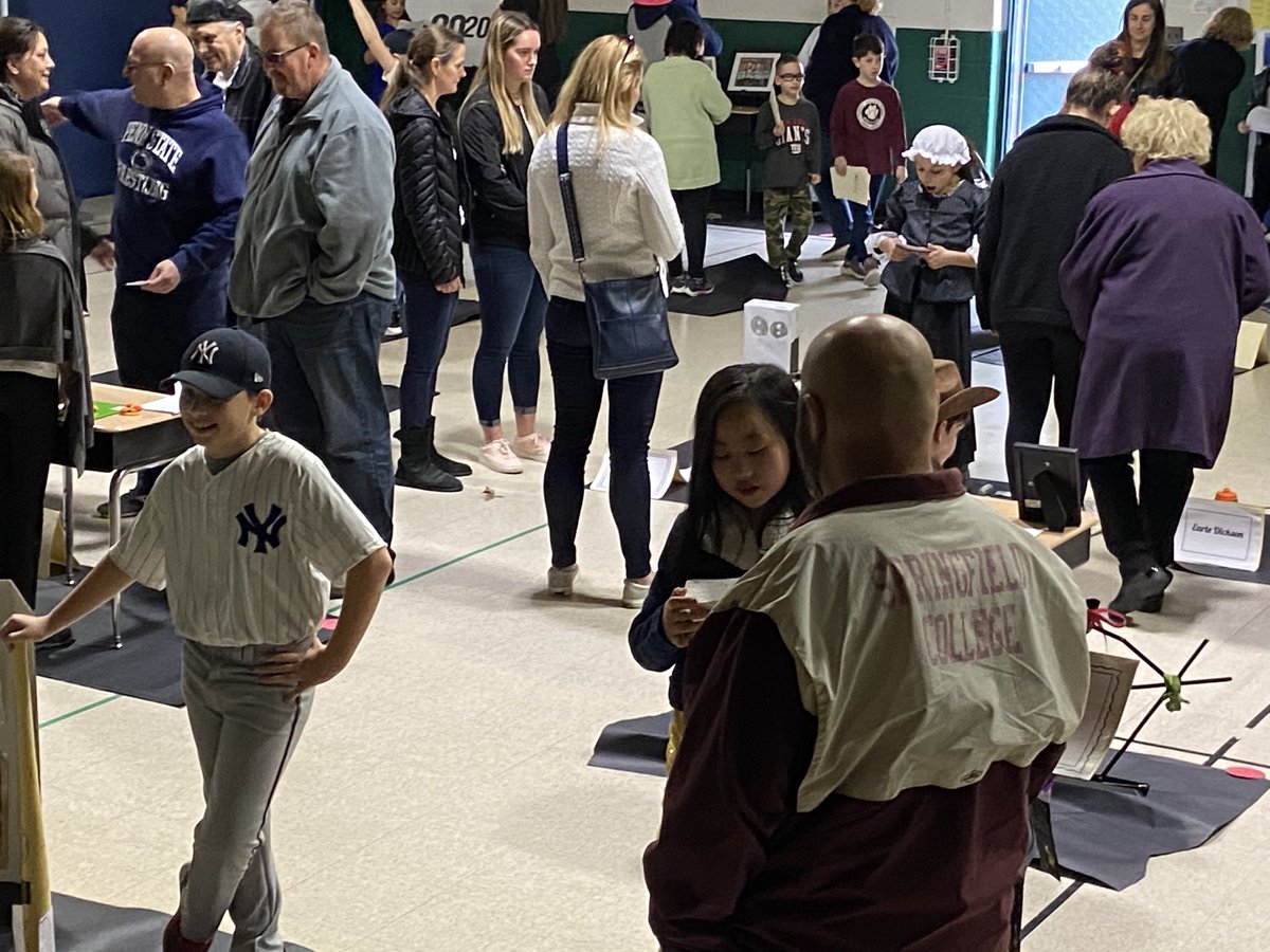 PrincipalForest's tweet photo. 4th Grade Wax Museum at Forest.  Great job 4th graders!! https://t.co/6d3BtzvQ1q