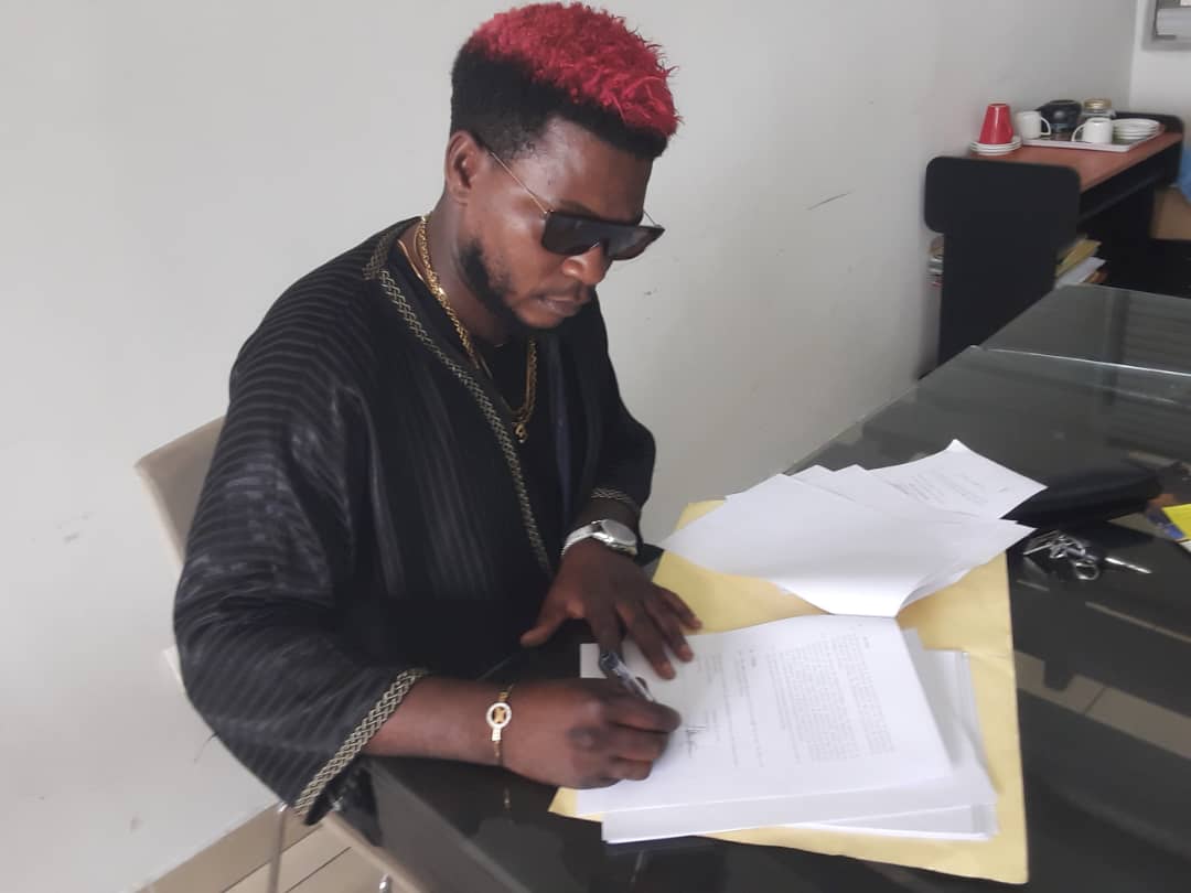 LaCliqueMusic's tweet photo. #EricNice joint la famille. Nous sommes heureux de pouvoir le compter parmis nous. Son EP tant attendu #Polygamme sera distribué par @LCMplay et sera évidement sur #Muska #RDC https://t.co/sBkuafWyFT