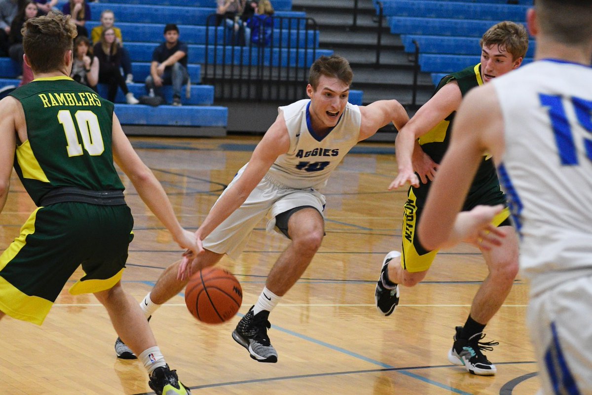 Beal City's Logan Chilman became the fourth player in program history to reach 1,000-career points earlier this week. Story here - bit.ly/3cesNev