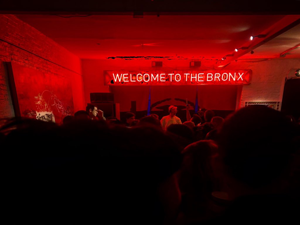 pharoahemonch's tweet image. I ❤️ Hip Hop. @StretchArmy Bronx Museum opening night after party. 📷 ➡️ 🙋🏾‍♂️