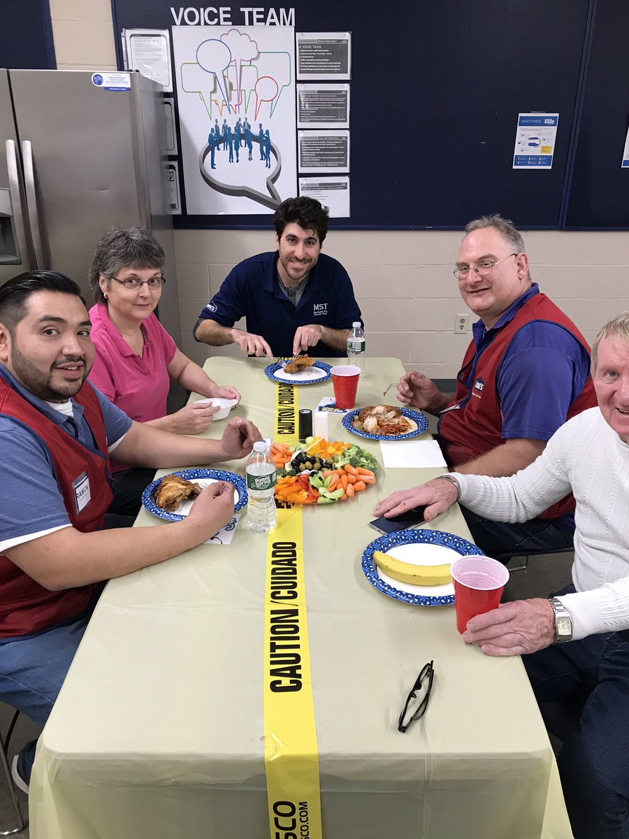 Rick623lowes's tweet photo. Winner, winner fried chicken dinner! My sincere thanks to my team for working safe and getting to 120 days accident free for the first time! Tony set us up with a great fried chicken dinner!#workingsafe #SafetyFirst @toddwingard1373 @TweetUsR30 https://t.co/i5wOUD1jsG