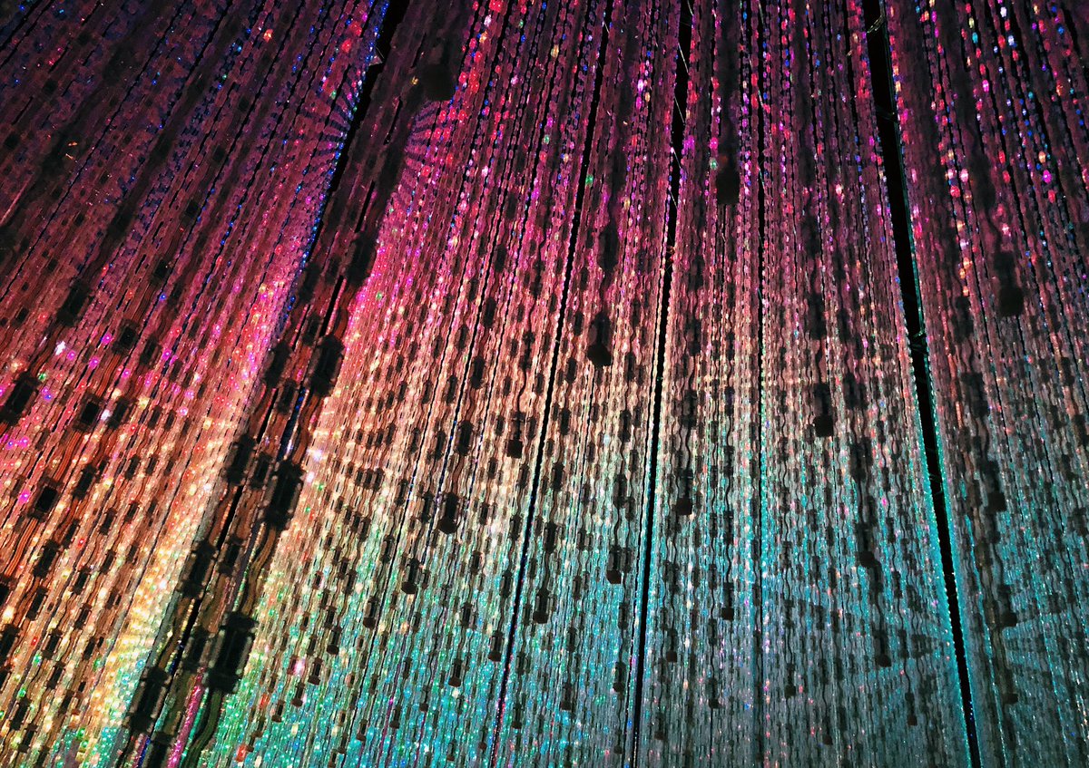 meowinthekisser's tweet photo. wandered through #crystalworld while visiting #teamlabborderless #teamlab #borderless #teamlabtokyo #exploretokyo #explorejapan #tokyo #japan 36/365 https://t.co/Xa7SyLLhyL