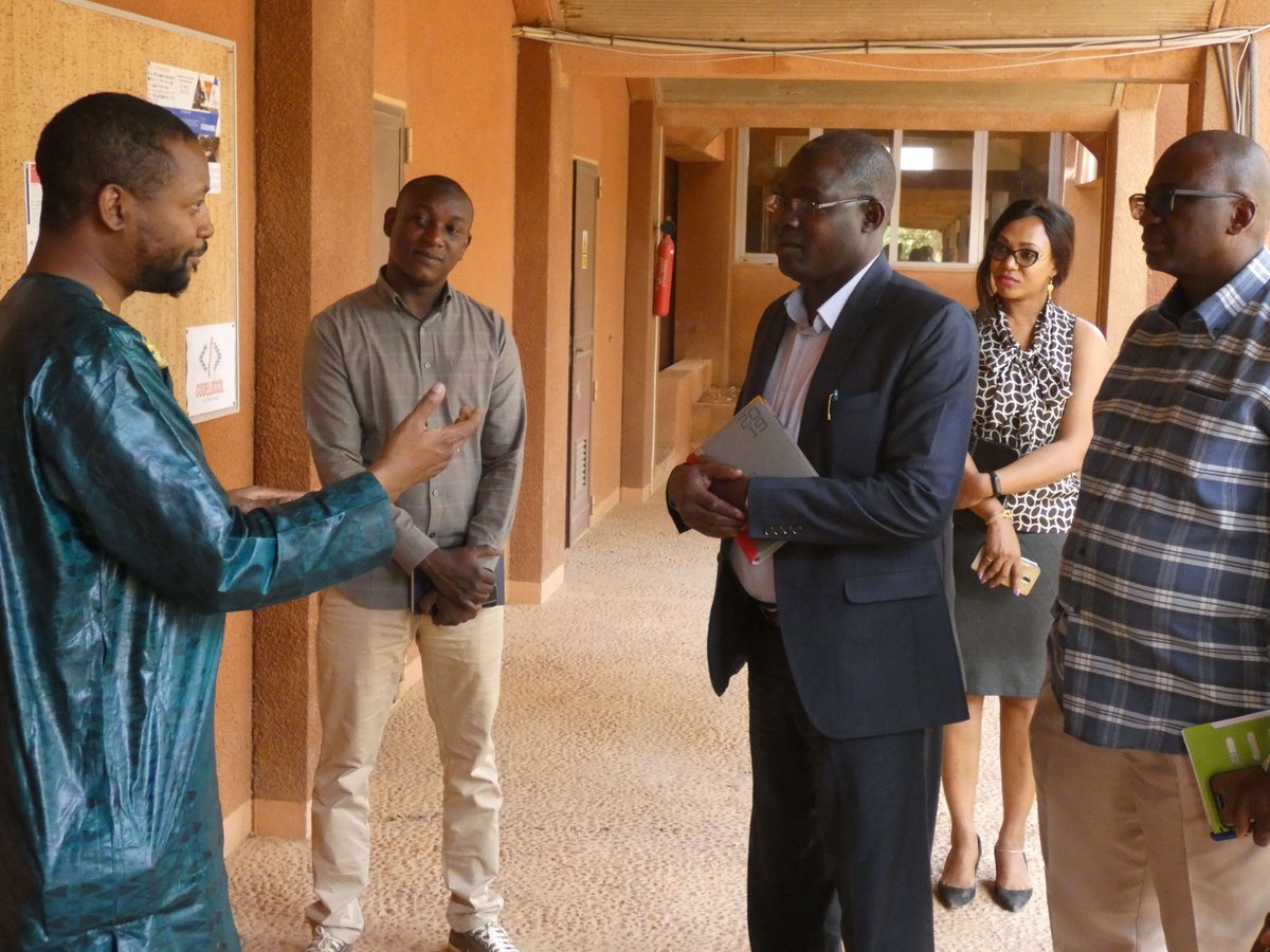 i4dev2020's tweet image. Visite cet après-midi avec les partenaires locaux à la cité de l&apos;Innovation (Sadoré) dans le cadre des échanges de ces derniers jours sur la prochaine édition de #I4Dev 🙂 👏

@AnsiNiger @Cipmen @NextEinsteinFor @Sahelinnov