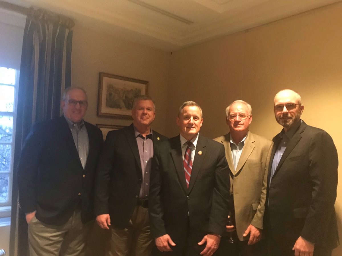 PCGNews's tweet photo. Team Texas High Plains Cotton with Congressman Bruce Westerman (@RepWesterman) 
#PCGinDC https://t.co/oglJTRYU7h