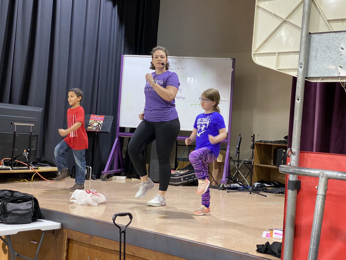 A_Littleton01's tweet photo. Thank you Diane Cooper and True North Studio for the fun Workout Wednesdays this month! Kindergarten loved it! @SalisburyEleme1 #ShineSES https://t.co/SCd97V1ThZ