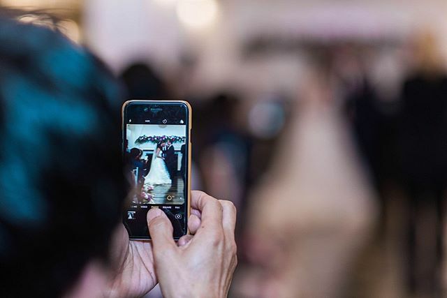 Thoughts on an unplugged wedding-- Yay or Nay.⁣

#Bjonesphotography ⁣
#seattlebride #seattlebridemag #seattlewedding #pnwwedding #weddingchicks #marthaweddings #huffpostido #thedailywedding #weddingwise #futuremrs #ohwowyes #theknot #seattleweddingpho… ift.tt/2vduYyx