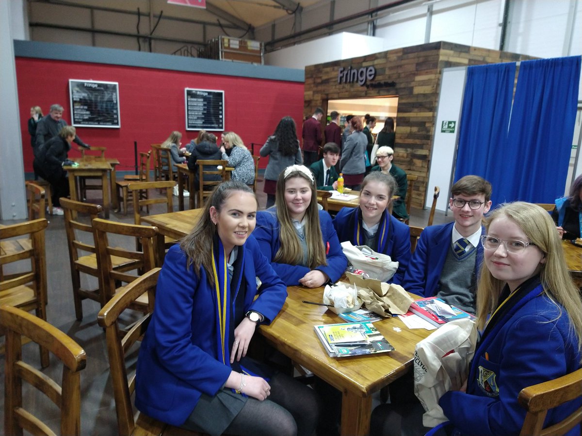 MrsCScullion's tweet photo. Some even found time for a quick coffee and chat βΊοΈ @StKillians @CareersGT1 #UCASConvention https://t.co/0cyVxbK6AV