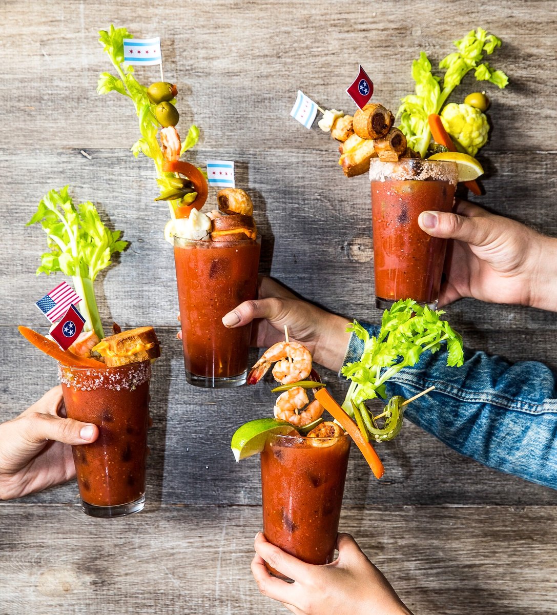 Are you looking for somewhere to #brunch this weekend? Look no further than Brunch at Bub! <a href="/BubCityChi/">Bub City</a> serves up one of our favorite menus in the city with the Bub's Bloody Mary, Cinnamon Sticky Buns, Odds N' Eggs and more! 🍹🍳🍗