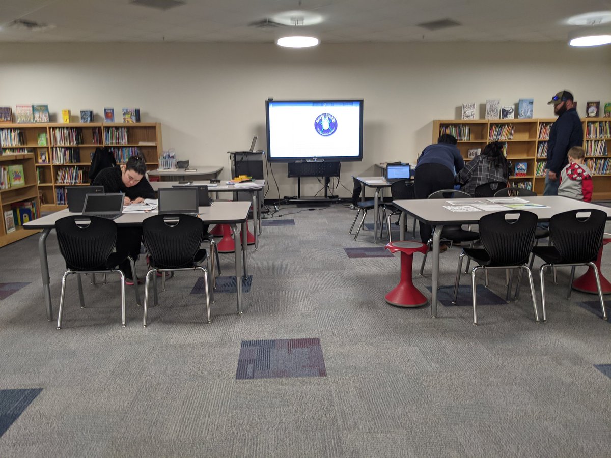 KgturnerErlyLnr's tweet photo. Stop 5 @CardinalPride16 where I got to go on a tour with a family AND there were greeters upon arrival that guided me to the media center! @ReadyFreddyWSFC #C2Kwsfcs @KBendheim https://t.co/AiwOGkRYyH