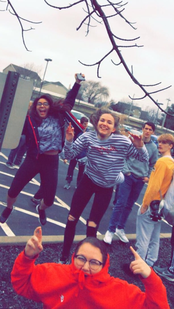 fzeleitman's tweet photo. #tbt to our last 🔥 drill last month.
These girls just had to get the perfect action shot...
February is almost over and we haven’t had a fire drill yet... 🤔
#beprepared #seventhhour #sevenstudents https://t.co/JZFGE1bAfb