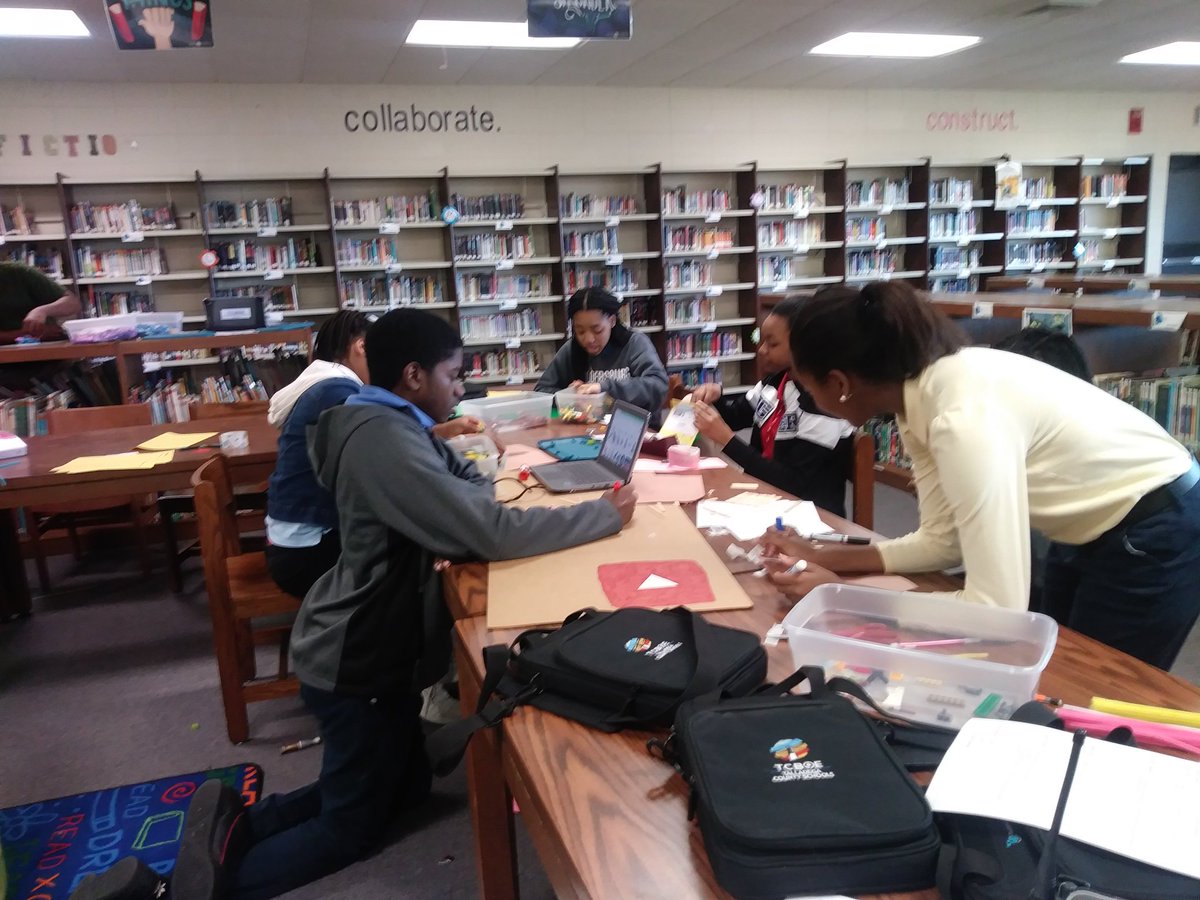 Ss making visual representations of their passions using makerspace supplies. #DLday2020 <a href="/TCBOE/">Talladega Co Schools</a> <a href="/jenajonescms/">Jena Jones</a> @AshleyGableCMS