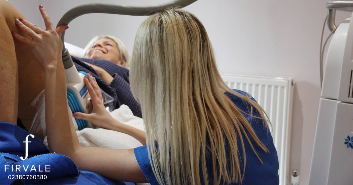 #CoolSculpting uses controlled cooling to target, freeze and kill #fat cells in the desired area. 
 
In the following weeks the body’s immune system detects the dead fat cells and removes them just like any other waste and metabolism by-products.