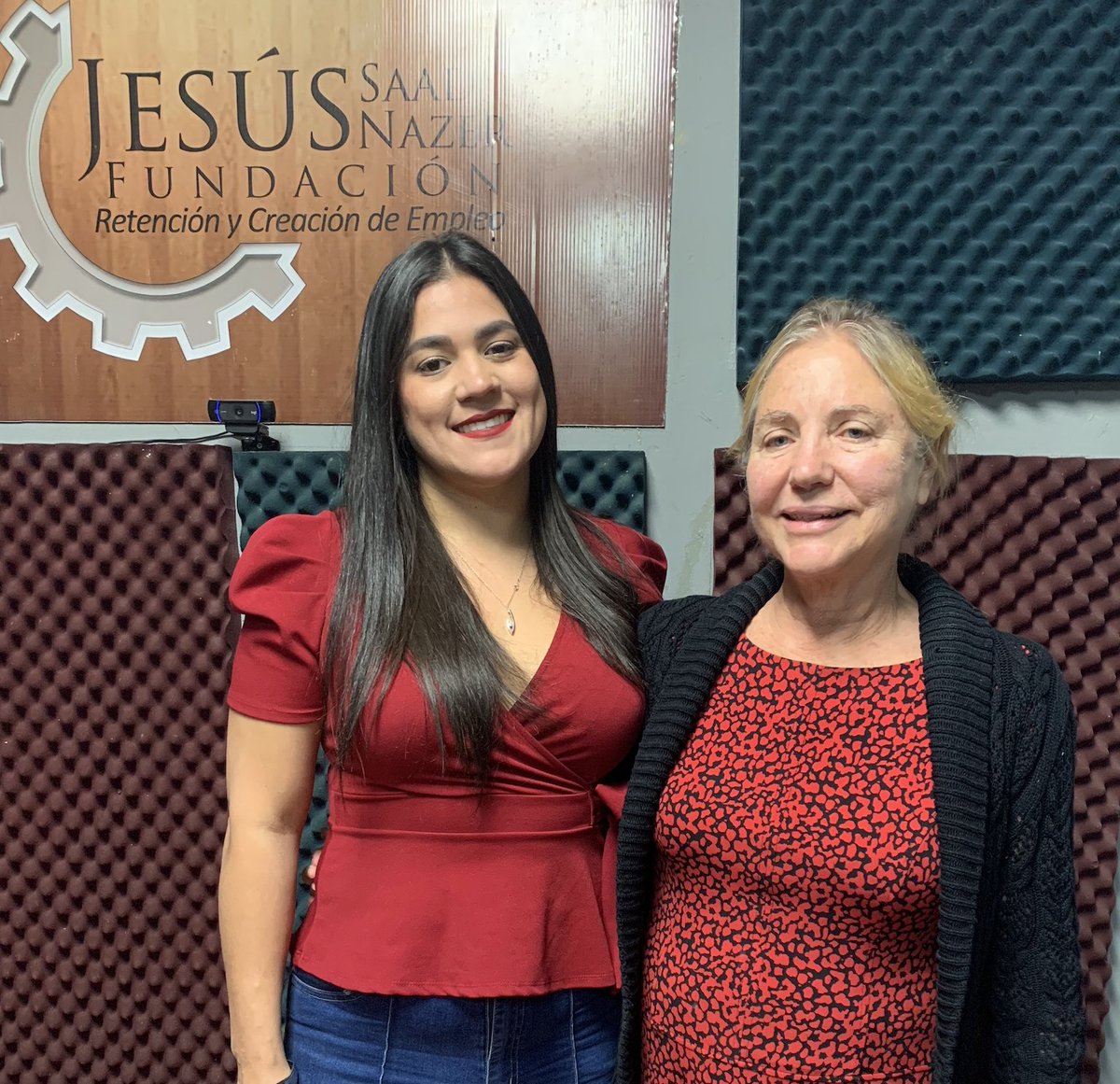 FJSNPR's tweet image. SINTONIZA ESTE FIN DE SEMANA "Industria y Comercio en Acción"

- @radioislatv: Sábado a las 2:00 P.M. y domingo a las 10:00 P.M.

-  @NotiUno : Sábado a las 4:00 P.M.