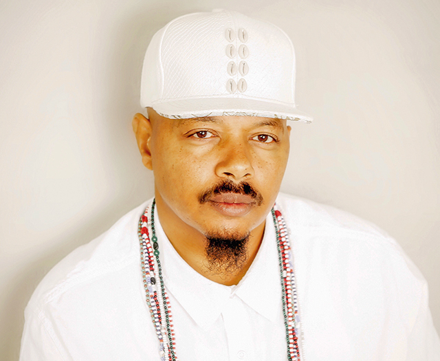 WolfHawkJaguar does his part to inspire hope, faith, courage, and magic.
oaklandmagazine.com/February-2020/…