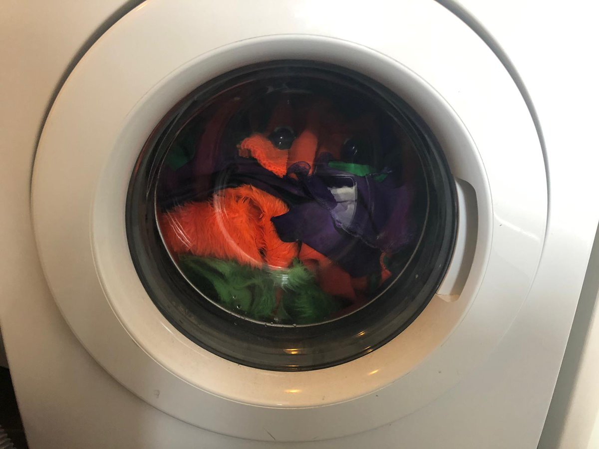 Carnaval 2020 zit er weer op. Bij deze een kleine compilatie van de jaarlijks terugkerende wasmachine foto's...  #Sjarrels33 #Bokkendonk #fijnfisjenie #Carnaval2020