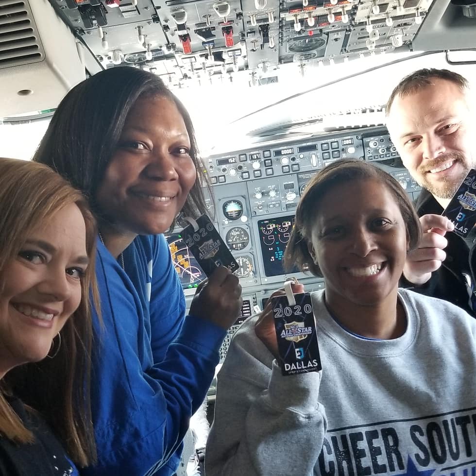 cheer_south's tweet photo. Cheer South coaches are ready get to everyone to Dallas safely 💙🖤 #DALLASBOUND #pilotsintraining https://t.co/UL5YP4IqU3