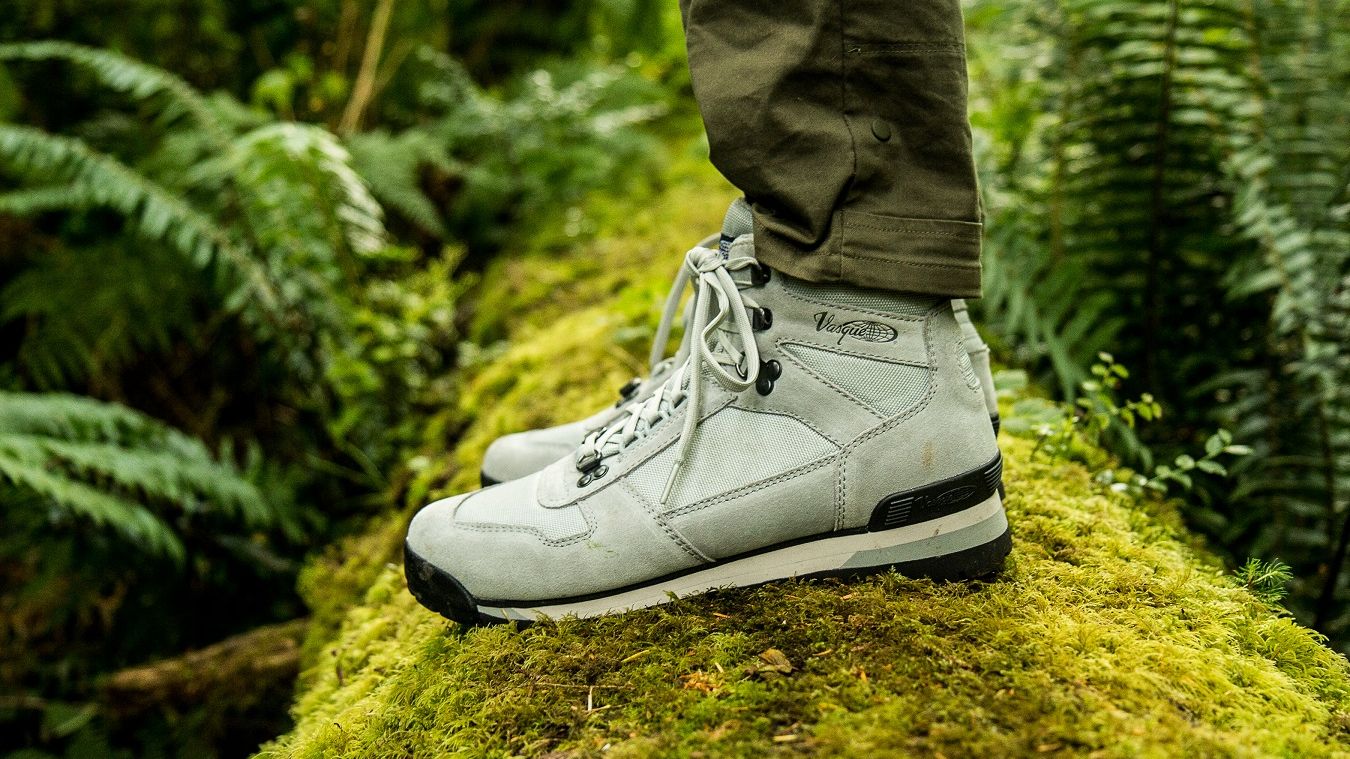 Vasque Footwear on X A pop of the perfect neutral. Clarion 88 exclusively https t HC1JD1svsc classic clarion grayongray vasqueview https t Kdzjda4EbK X
