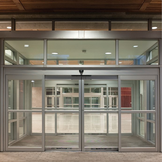 GlassMag's tweet photo. Heavy Glass Doors | Guide to glass types, code requirements, size limitations and more  https://t.co/uNuwFIuJdz https://t.co/h5TK2Tl4Qs