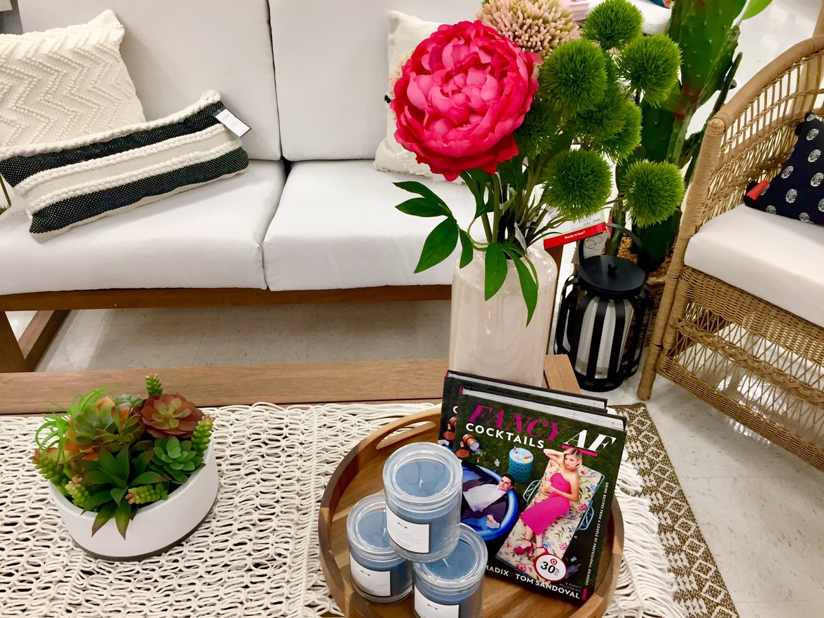 TargetVM_Philly's tweet image. Spring has sprung! Come shop at Target South Philadelphia for all your patio furniture! #southphilly #spring2020 #philadelphia #patio #target #wearetarget #worksomewhereyoulove #1443 #springdecor #homedecor #instyle